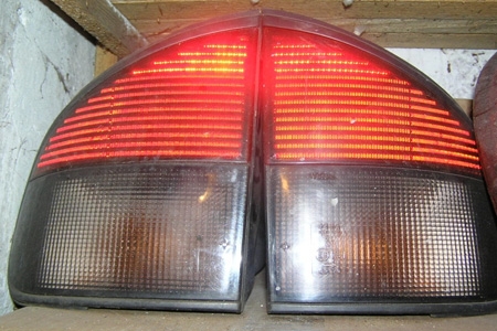Bontott használt Renault hátsó lámpa, Renault alkatrészek webáruház