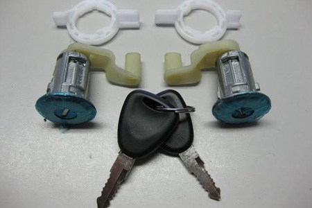 Renault Clio II Hengerzár szett kulcsokkal